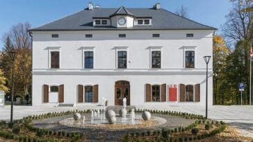 Stronie Śląskie ciekawostki atrakcje zabytki ratusz