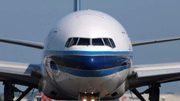 loty czarterowe samolot linie lotnicze