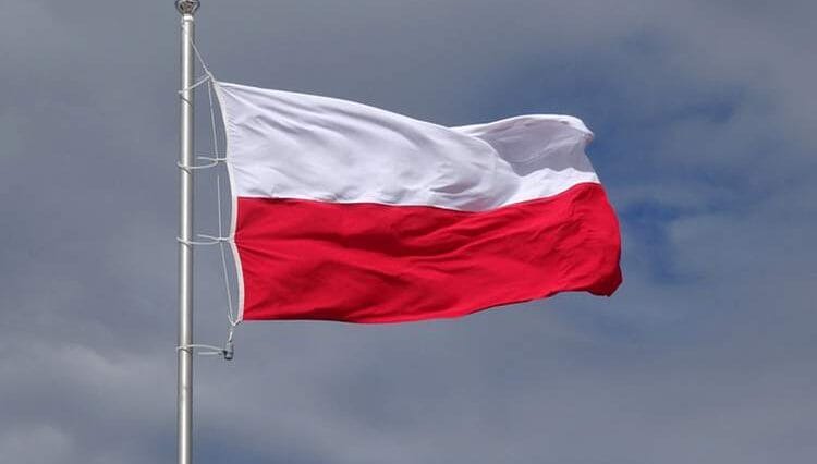 flaga Polski Polacy za granicą Polska archiwum największe portale polonijne