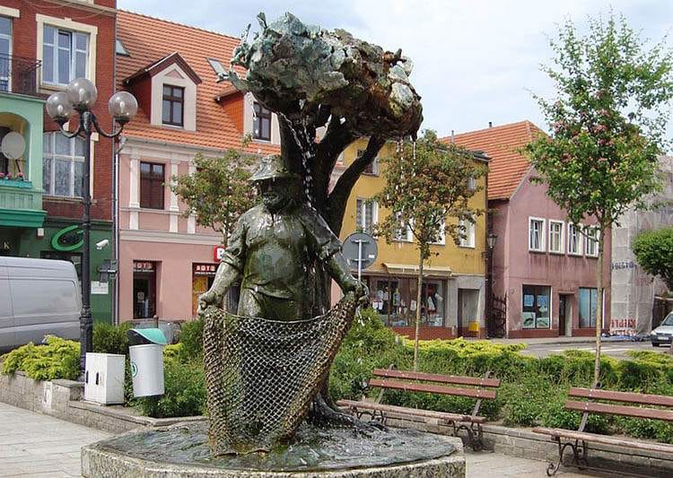 Międzychód ciekawostki rynek fontanna