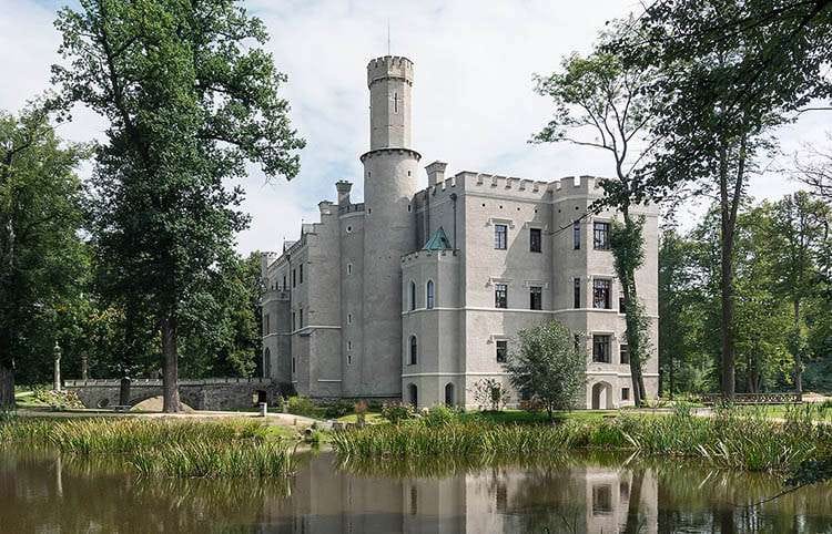 Karpniki zamek w Karpnikach dolnośląskie