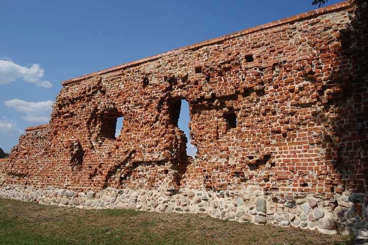 ruiny zamku Szubin ciekawostki atrakcje zabytki